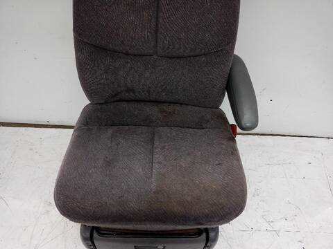 Foto 3ª: Asiento Delantero Derecho Chrysler Voyager 2.5 TD FAMILY 116CV [425CLIRSX] (1995)