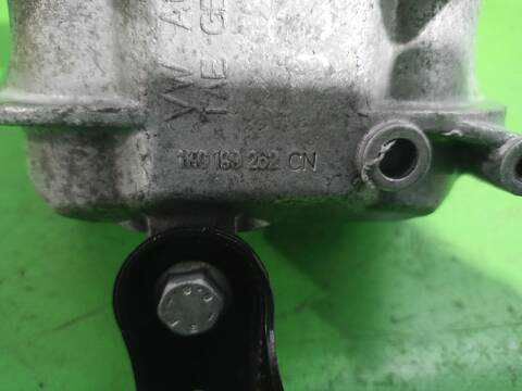 Foto 3ª: Soporte Motor Volkswagen Golf ADVANCE 105CV [CAYC] (2008)