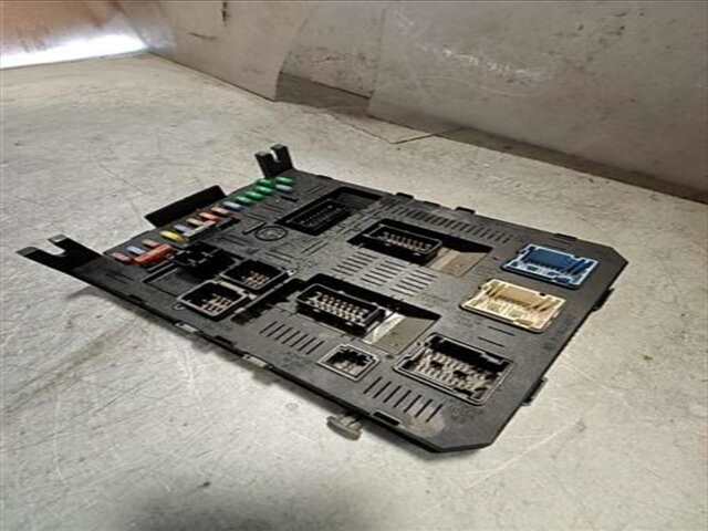 Foto 3ª: Centralita Confort BSI Citroen C4 1.6 EXCLUSIVE [1.6 LTR. - 80 KW HDI CAT (9HY - DV6TED4)]