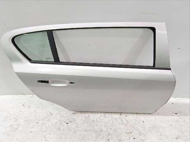 Foto 2ª: Puerta Trasera Derecha Opel Corsa 1.3 CDTI L08 L68) 75CV [A 13 DTC Z 13 DTJ] (2006)