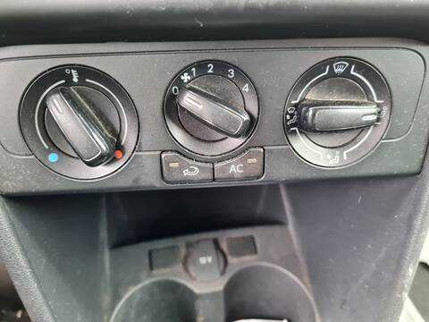 Mando Calefacción A. A. Volkswagen Polo ADVANCE 75CV 55KW