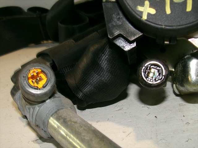 Foto 4ª: Cinturón Delantero Izquierdo Renault Laguna 2.0 G MODELO 3 2007-2015 [F4RK800] (2009)