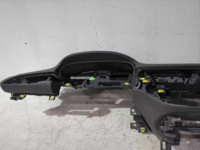 Foto 3ª: Salpicadero Opel Corsa 1.4 08 68) 75CV [B 14 XEJ D 14 XEJ] (2014)