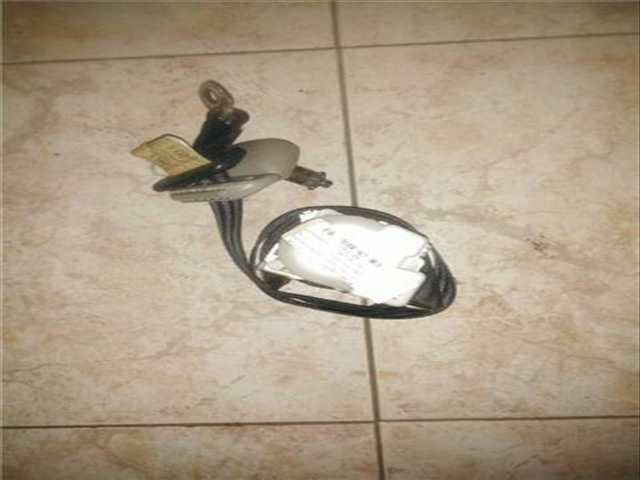 Cinturón Trasero Izquierdo Toyota Corolla 2.2 D-4D SOL [2.2 LTR. 100KW TD CAT]