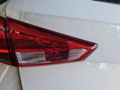 Piloto Portón Izquierdo Seat Arona 1.0 TSI STYLE