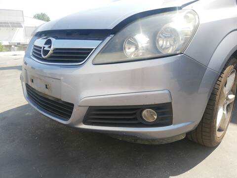 Foto 2ª: Paragolpes Delantero Opel Zafira Z19DTH (2005)