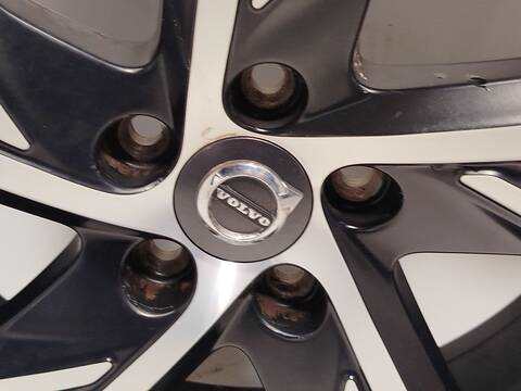 Foto 4ª: LLanta Chapa Volvo XC 40 T3 163CV 120KW [B3154T2] (2019)