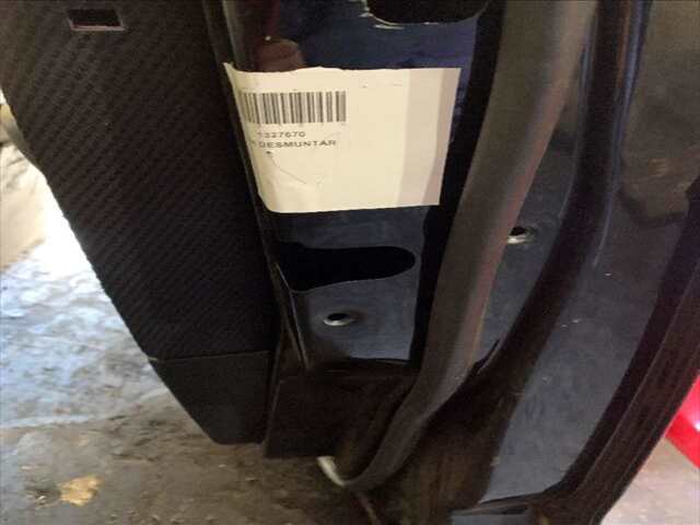 Foto 3ª: Puerta Delantera Derecha Mercedes Clase B 150 2.0 CDI 109CV/80KW [640940] (2010)