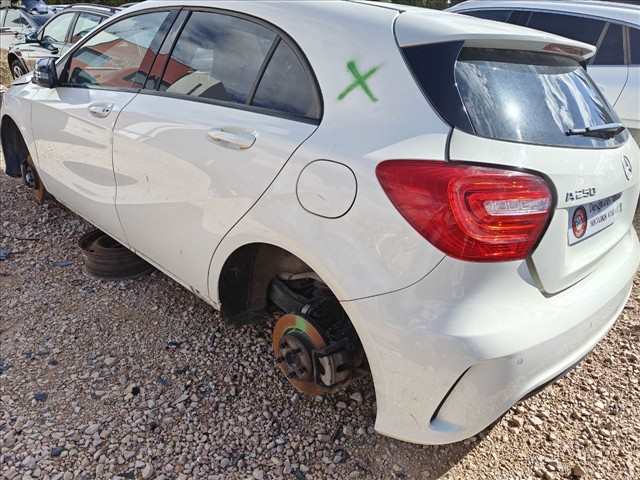 Foto 2ª: Paragolpes Trasero Mercedes Clase A 250 2.0 G W176 [270920] (2014)