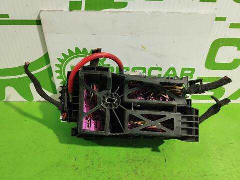 Foto 3ª: Caja Reles Fusibles Opel Astra ESSENTIA 90CV [Z14XEP] (2004)