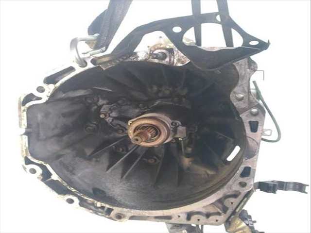 Foto 3ª: Caja Cambios Suzuki Vitara 2.0 TD INTERCOOLER A LAS 4 RUEDAS SV420D) (1988)