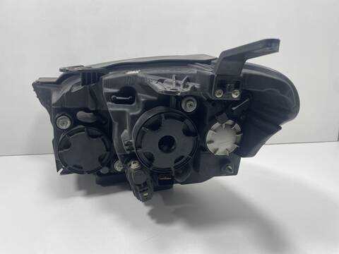 Foto 3ª: Faro Derecho Ssangyong Korando 671950 (2014)