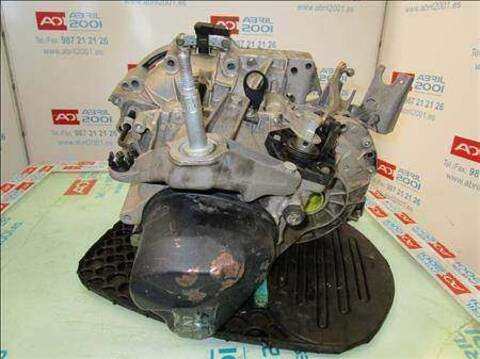 Foto 3ª: Caja Cambios Renault Megane 1.5 DCI BM0F CM0F) 82CV 60KW II BM0/1_ CM0/1_) [D/ K9K D 7] (2003)