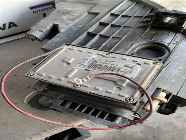 Foto 2ª: Faro Izquierdo Volkswagen Passat 2.0 TDI140CV BERLINA [BKP] (2006)