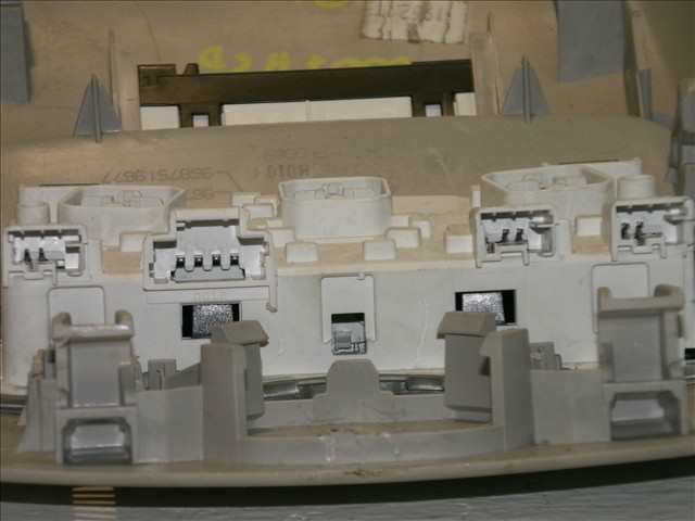 Foto 3ª: Luz Interior Citroen C4 1.6 G 2010-2018 [5FS] (2011)