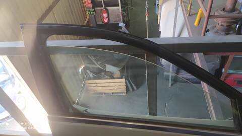 Foto 4ª: Puerta Delantera Derecha Mercedes Clase E 180 E 220 CDI BLUEEFFICIENCY EDITION 212.002) 170CV 125KW [OM651924] (2010)