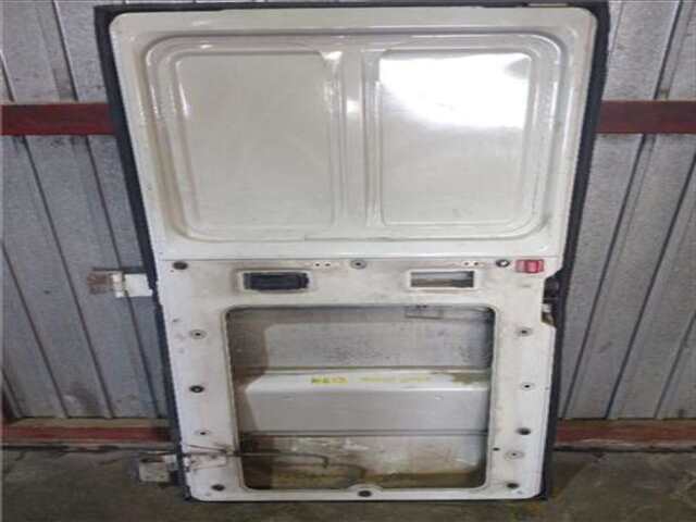 Puerta Trasera Derecha Mercedes 100 D (631.332. 631.342)