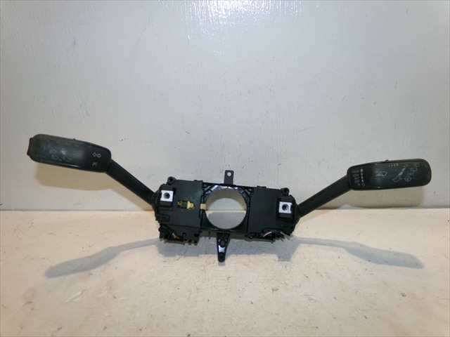 Mando Multifuncion Seat Toledo 1.6 TDI 2013-2017