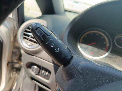 Foto 2ª: Mando Multifuncion Opel Corsa A14XER (2011)