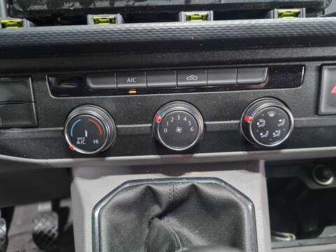 Mando Calefacción A. A. Volkswagen Transporter 2.0 TDI 110CV 81KW FURGONETA
