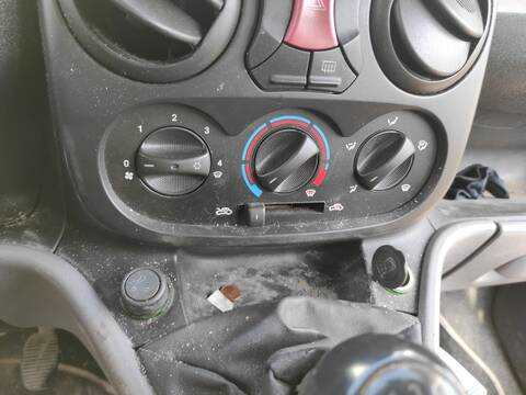 Mando Calefacción A. A. Fiat Doblo 1.9 D 105CV 77KW 119) 223B1000