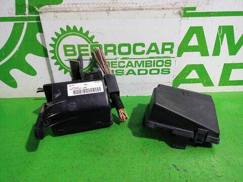 Foto 2ª: Caja Reles Fusibles Peugeot 206 E-MUSIC 75CV (1998)