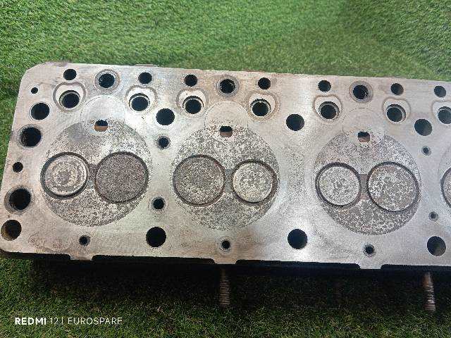 Foto 2ª: Culata Nissan Patrol 3.3 D SD33 5P (1989)