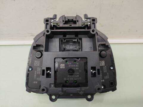 Foto 3ª: Mando Multifuncion Mercedes Clase E 180 E 220 D 213.004) 194CV 143KW [654920] (2018)