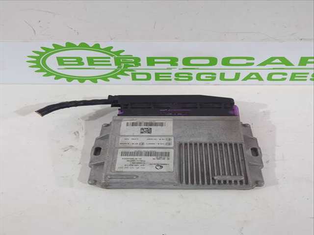 Foto 3ª: Centralita Motor ECU Dacia Duster 1.0 TCE 90 91CV 67KW [H4D 470] (2023)
