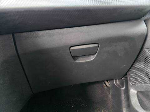 Guantera Peugeot 2008 HMZ