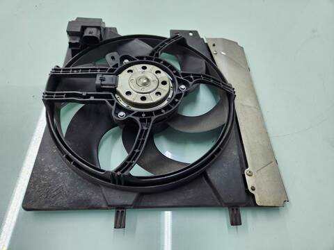 Foto 3ª: Electroventilador Peugeot 207 X-LINE 95CV 70KW [8FS] (2007)