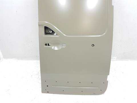 Foto 3ª: Puerta Trasera Derecha Renault Master L2H2 HKA 35T [M9T870] (2011)