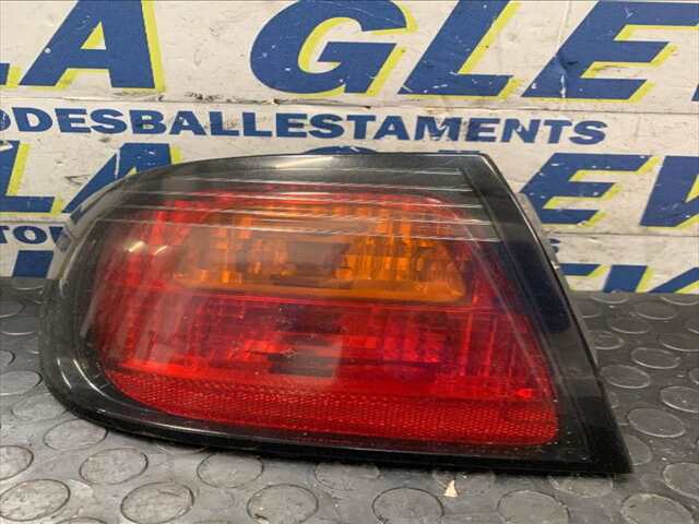 Foto 1ª: Piloto Trasero Izquierdo Nissan Primera 1.6 (2001)