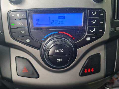 Mando Calefacción A. A. Hyundai i30 PREMIUM 140CV 103KW