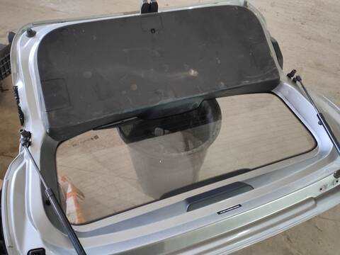 Foto 2ª: Portón Mg ZS VERSION INDEFINIDA (2022)