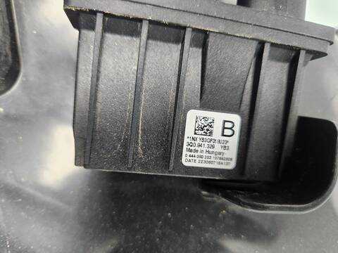 Foto 3ª: Deposito AdBlue Volkswagen Golf LIFE 116CV 85KW [DTRD] (2023)