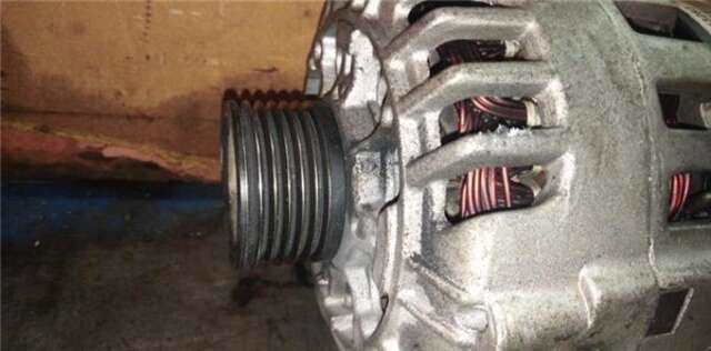 Foto 3ª: Alternador Peugeot 206 2.0 GTI [2.0 LTR. - 100 KW 16V CAT (RFN - EW10J4)] [RFN (EW10J4)]
