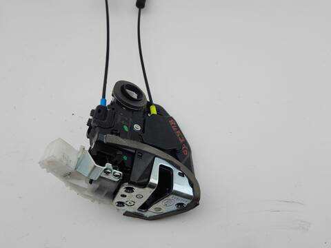 Cerradura Puerta Trasera Derecha Toyota CHR 1.8 HYBRID ZYX10_ ZYX11_) 98CV 72KW