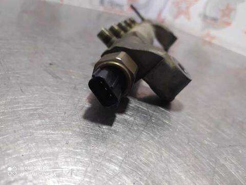 Foto 2ª: Rampa Inyectora Nissan X-Trail 140CV 103KW T30)