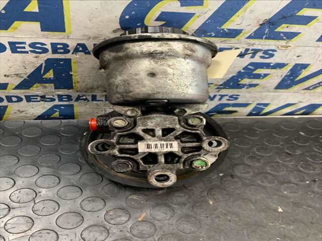 Foto 2ª: Bomba de Direccion Toyota Corolla 2.2 D4D 136CV/100 0CV [2AD-FTV] (2008)