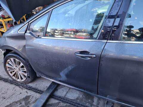 Puerta Delantera Izquierda Peugeot 208 ALLURE 99CV 73KW