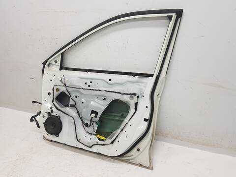 Foto 3ª: Puerta Delantera Derecha Nissan X-Trail TEKNA (2016)