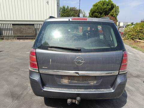 Portón Opel Zafira Z19DT