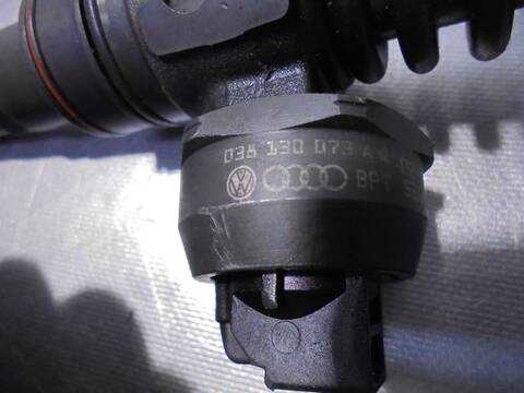 Foto 4ª: Inyectores Volkswagen Golf 25 ANIVERSARIO BERLINA 101CV 74KW (2005)
