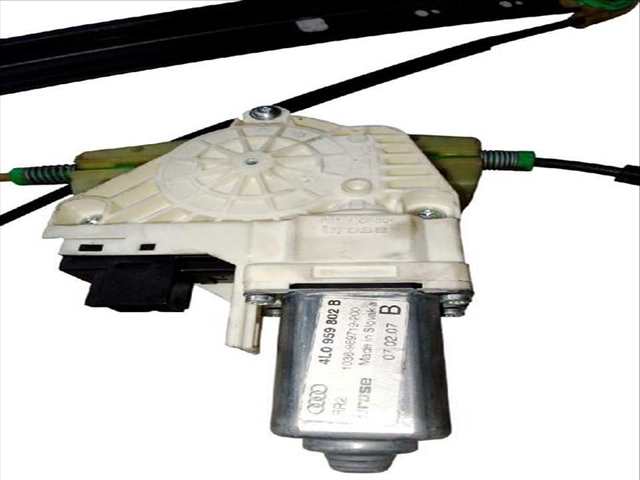 Foto 3ª: Elevalunas Eléctrico Delantero Derecho Audi Q7 3.0 TDI QUATTRO (2006)