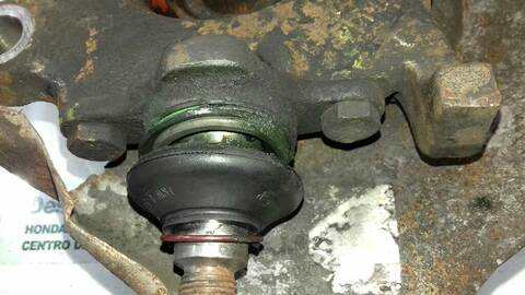 Foto 3ª: Mangueta Delantera Derecha Volkswagen Transporter 2.4 DIESEL 78CV 57KW FURGONETA [AAB] (1992)