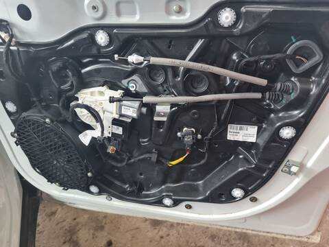 Elevalunas Eléctrico Delantero Derecho Jeep Renegade LONGITUDE 4WD 120CV 88KW