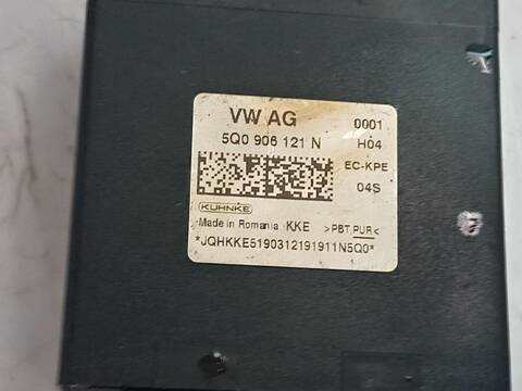 Foto 3ª: Centralita Motor ECU Volkswagen Golf COMFORTLINE BLUEMOTION AUT. 150CV (2013)