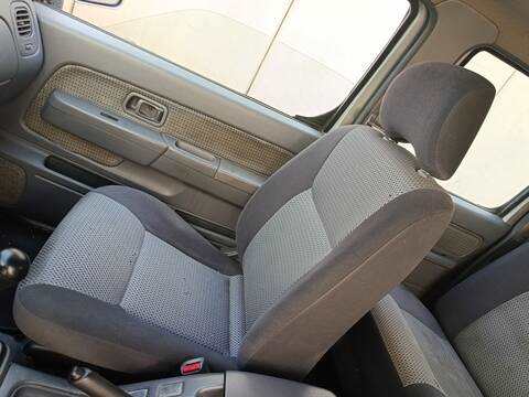 Asiento Delantero Derecho Nissan Navara D PICKUP D22) YD25DDTI