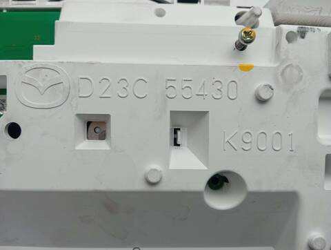 Foto 3ª: Cuadro de Instrumentos Mazda 2 LUXURY 105CV 77KW [S5] (2018)